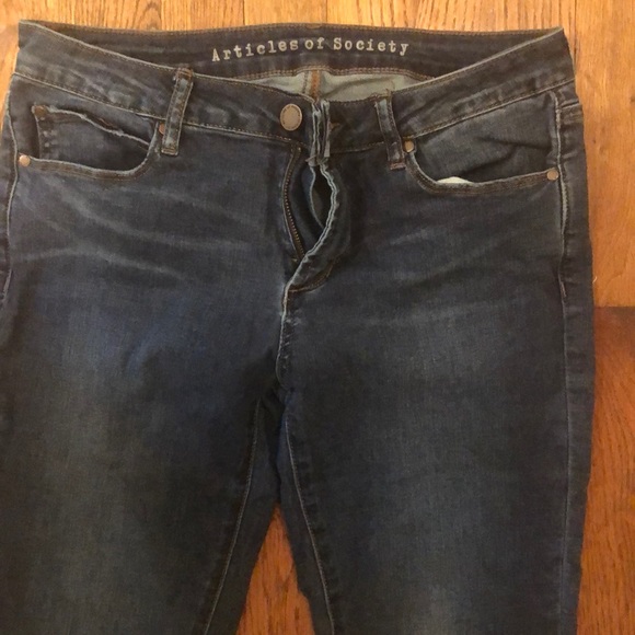 Frayed Denim - Picture 2 of 3